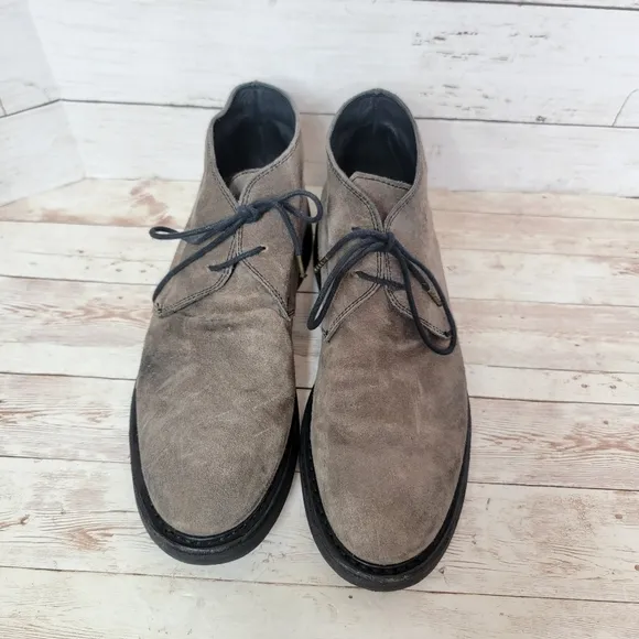 Fiorentini   Baker Men's grey suede chukka boots
