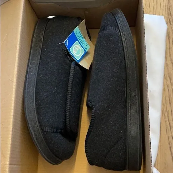 FOAMTREADS WASHABLE HOUSE SHOES.  SIZE 6…