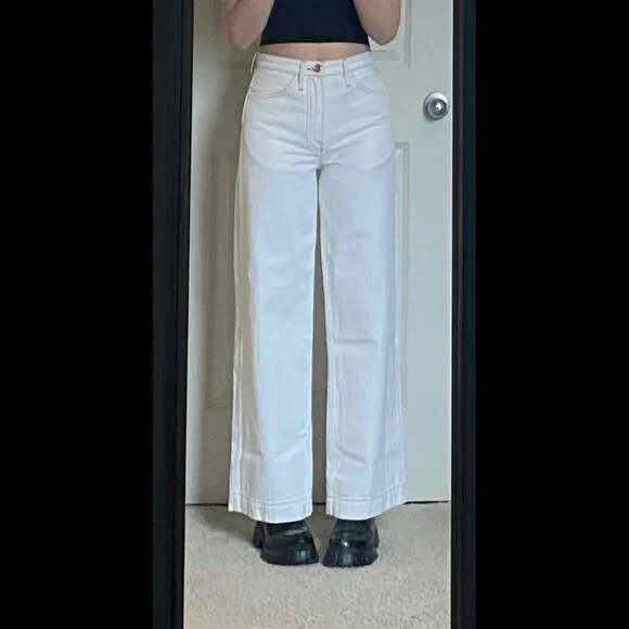 Frame Denim Le Pixie Italian Wide Leg Denim Jeans in Blanc, size 25 petite