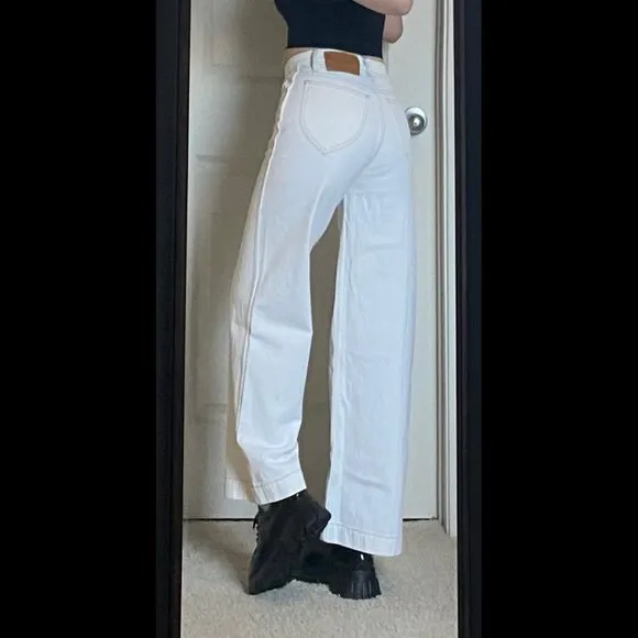 Frame Denim Le Pixie Italian Wide Leg Denim Jeans in Blanc, size 25 petite