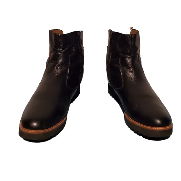 Franco Sarto Sleek Black Leather Zip-Up Moto Ankle Boots Women's Size 9.5M