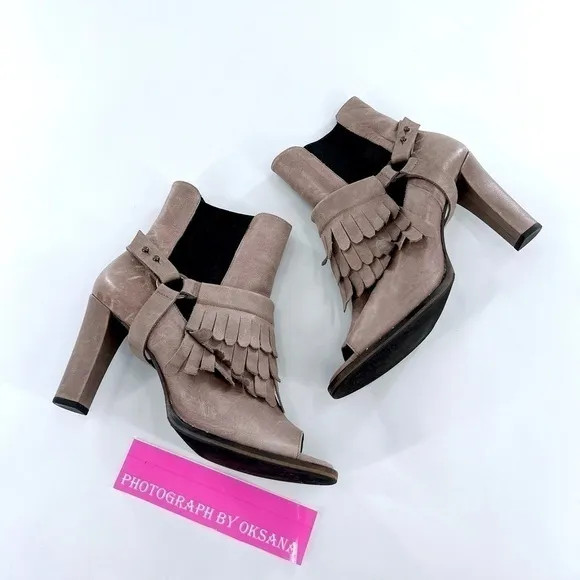 FREDA SALVADOR BLACK LEATHER HARNESS FRINGES OPEN TOE ANKLE BOOTS Gray size 8.5