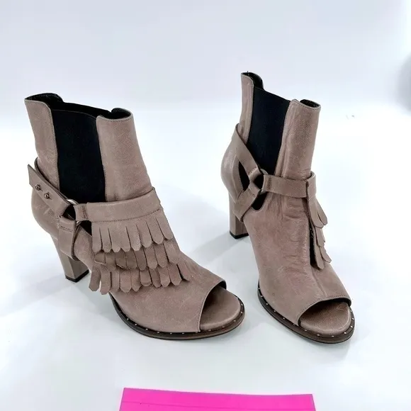 FREDA SALVADOR BLACK LEATHER HARNESS FRINGES OPEN TOE ANKLE BOOTS Gray size 8.5