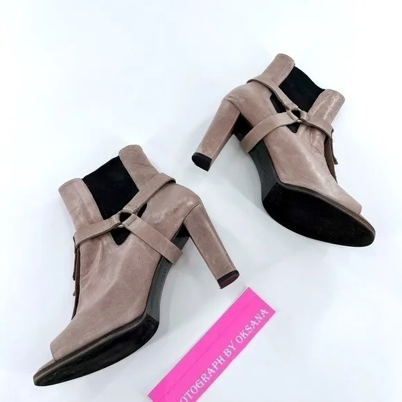 FREDA SALVADOR BLACK LEATHER HARNESS FRINGES OPEN TOE ANKLE BOOTS Gray size 8.5