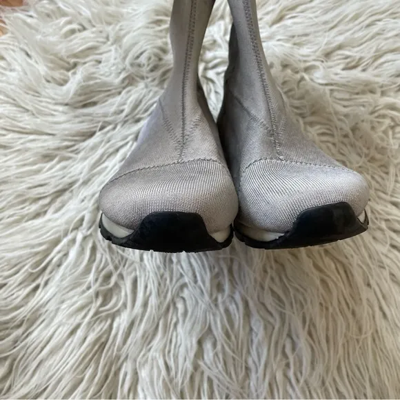 Free People Astral Gray Fabric Silver Pull On Sock Sneaker Bootie Boots Size 39