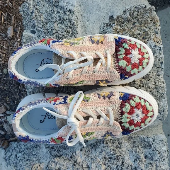 Free People Catch Me If You Can Crochet Platform Sneakers Size 7.5
