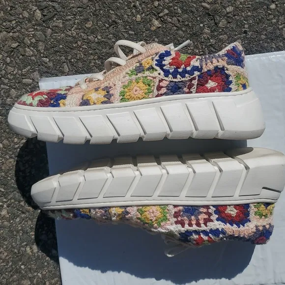 Free People Catch Me If You Can Crochet Platform Sneakers Size 7.5