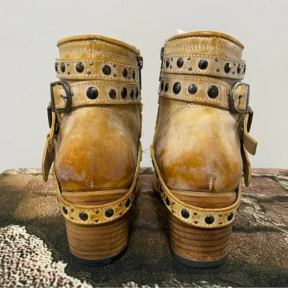 Freebird Banana Sandra Boots Size 9