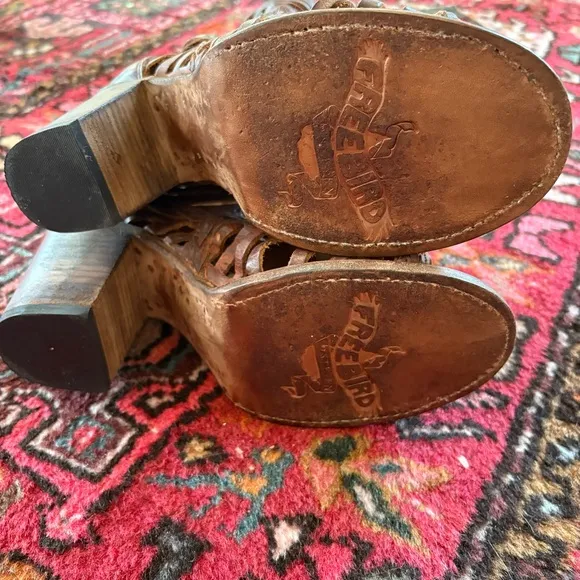 Freebird by Steven BELLA Brown Sandals with heel size 8 boho leather festival