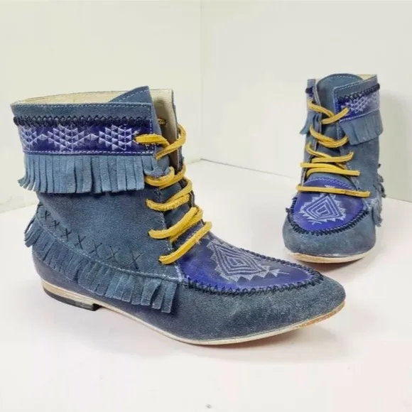 FREEBIRD by STEVEN TRIBE Boots Embroidered Moccasins Leather Lace Up Blue Size 7