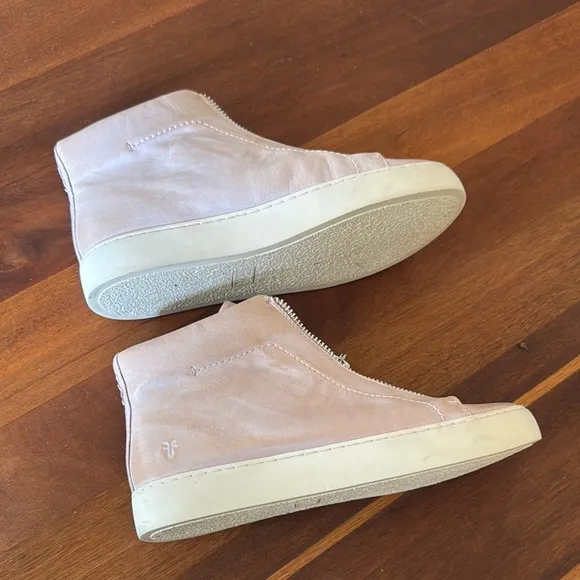 FRYE Beige Leather High-Top Sneakers with Zipper