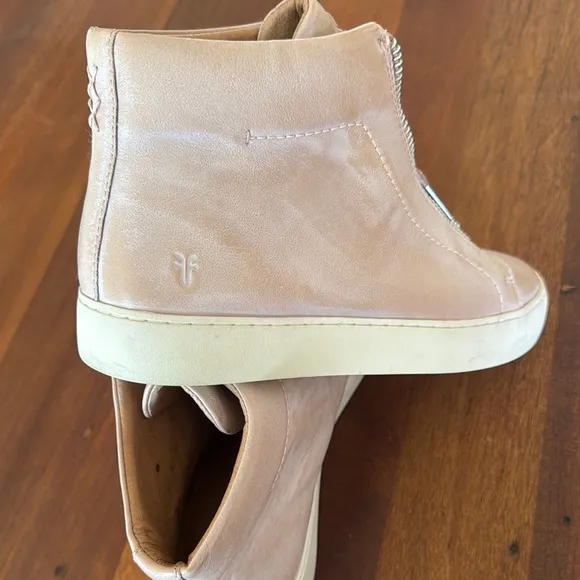 FRYE Beige Leather High-Top Sneakers with Zipper