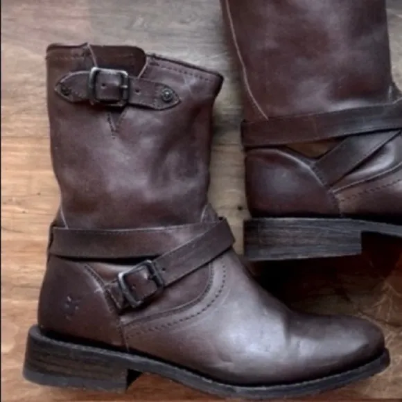 FRYE Boots JAYDEN CROSS ENGINEER Leather Antique Dark Brown Distressed Size 7.5