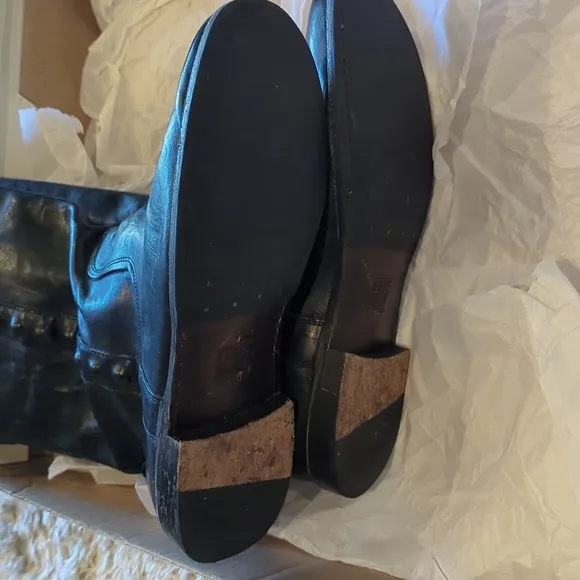 Frye Botts