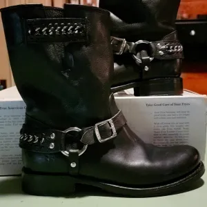 Frye Jenna Chain Moto Boot