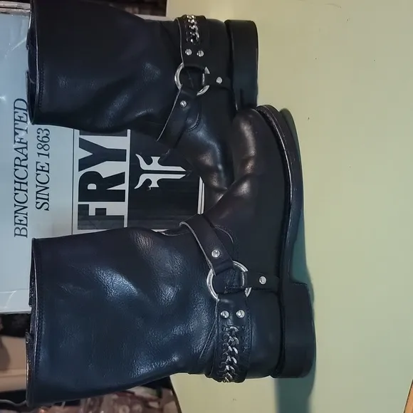 Frye Jenna Chain Moto Boot