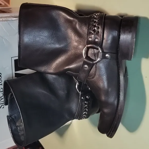 Frye Jenna Chain Moto Boot
