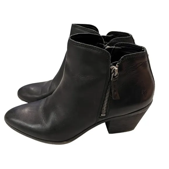 Frye Judith Black Leather Double Zip Ankle Booties Boots