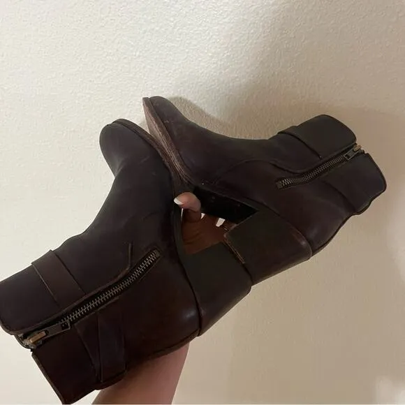 FRYE Malorie Knotted Dark Brown Distressed Leather Short Ankle Bootie Boots 8.5