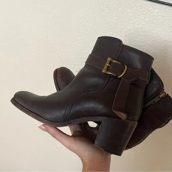 FRYE Malorie Knotted Dark Brown Distressed Leather Short Ankle Bootie Boots 8.5