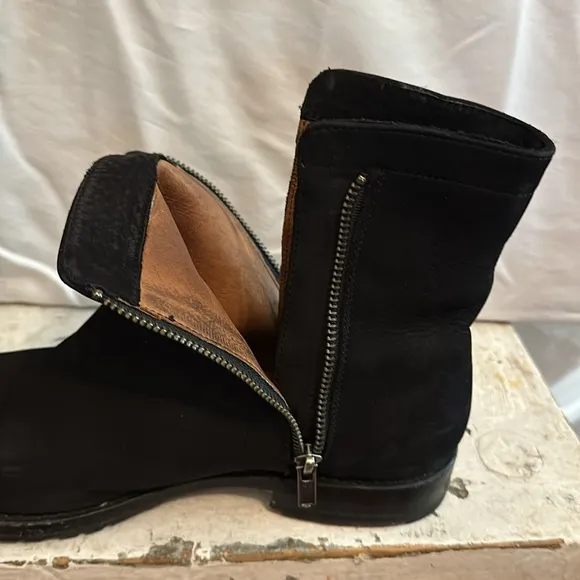 Frye | Women’s | Natalie | double zip | black | suede | leather | 8.5 | boots
