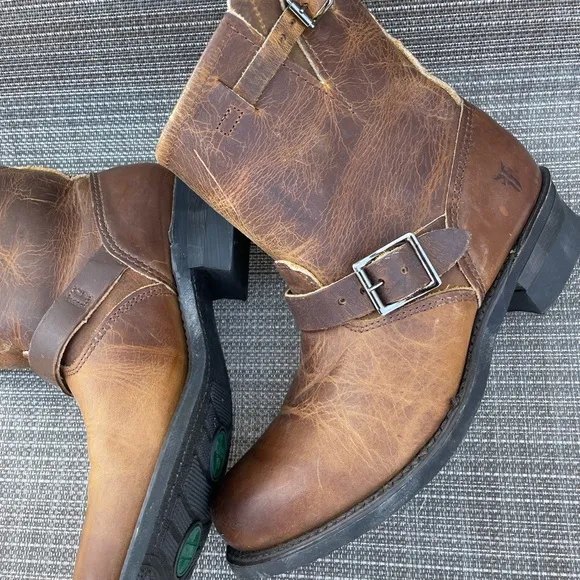 Frye Womens size 10M leather Boots