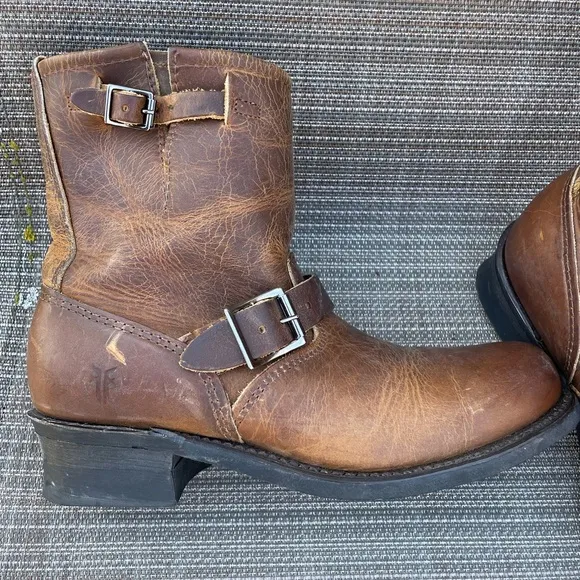 Frye Womens size 10M leather Boots