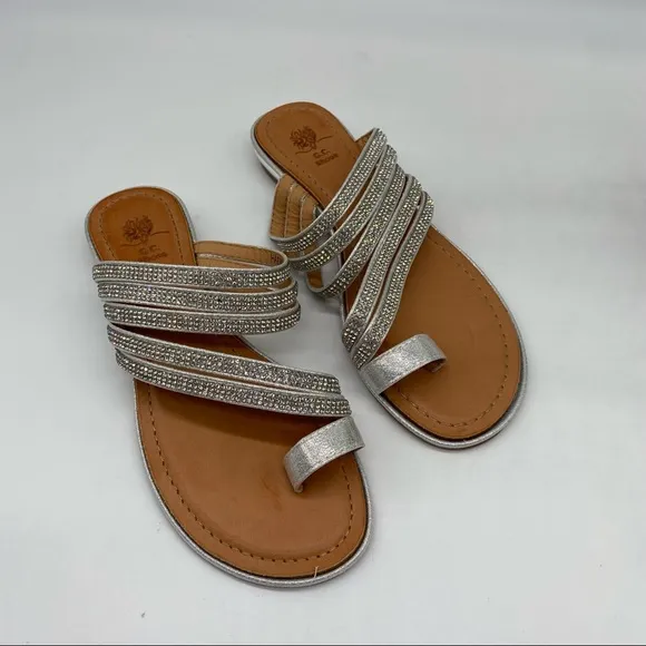 GC Shoes women’s Harmonie Flat Sandal in Silver rhinestone size 7 New