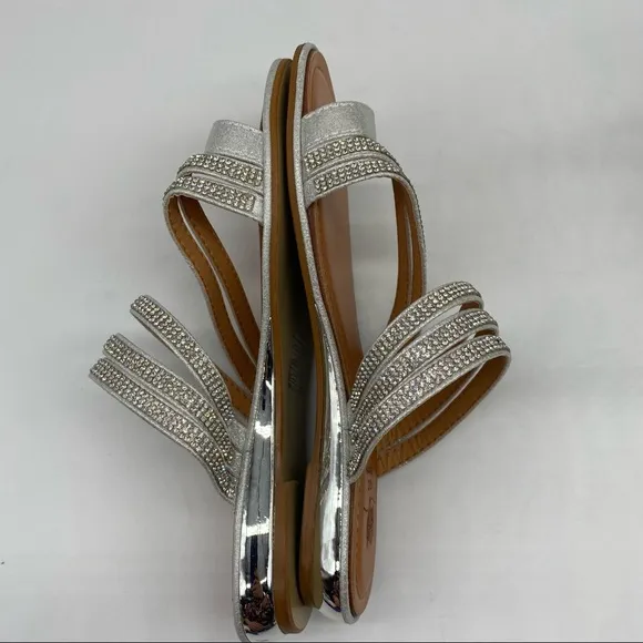 GC Shoes women’s Harmonie Flat Sandal in Silver rhinestone size 7 New