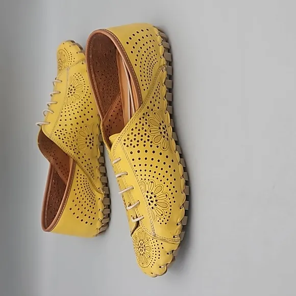 Gelato Theory lace sneaker shoes Women 42 Euro US 12