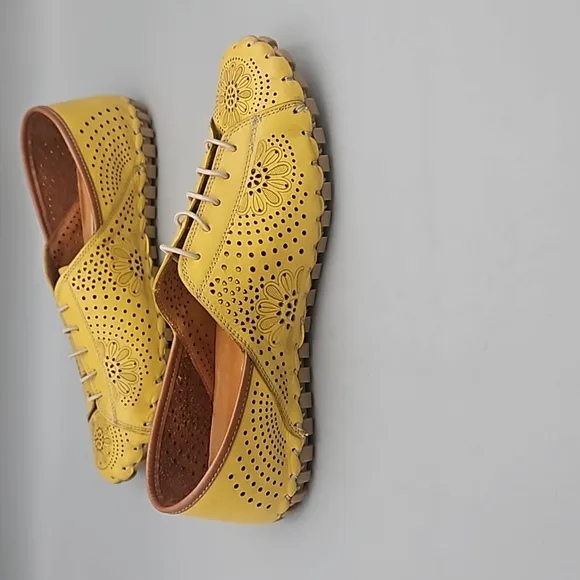 Gelato Theory lace sneaker shoes Women 42 Euro US 12