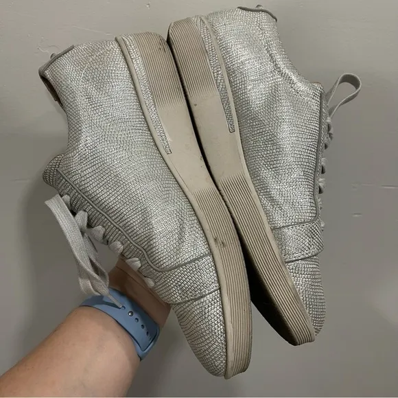 Gentle Souls Haddie Platform Lace-Up Sneakers Silver Metallic Size 8 Leather