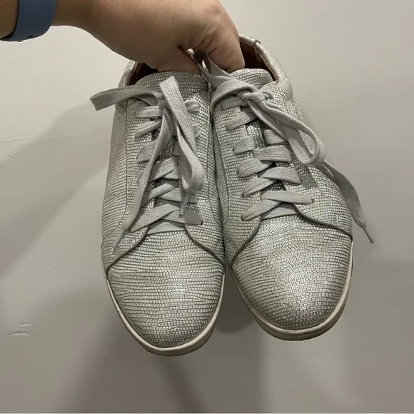 Gentle Souls Haddie Platform Lace-Up Sneakers Silver Metallic Size 8 Leather