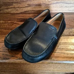 GEOX boys slip on dress shoes worn once, Euro SZ 32 equal to 13 k…