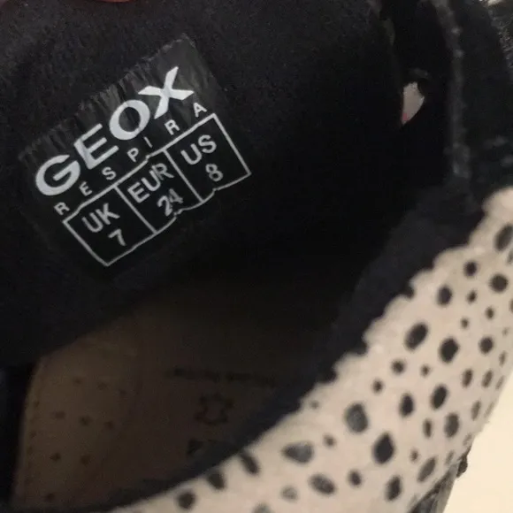 GEOX Italian leather Respira high top sneakers.