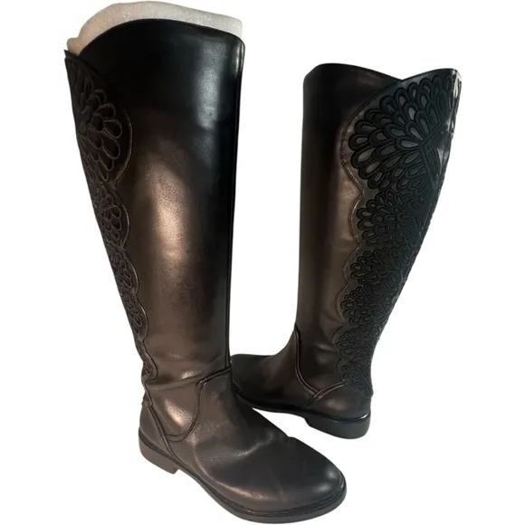 Gianni Bini Alybeth Boots 8.5 black low heel new in box embroidered leather