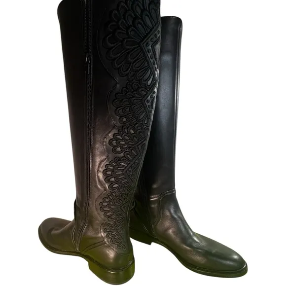 Gianni Bini Alybeth Boots 8.5 black low heel new in box embroidered leather