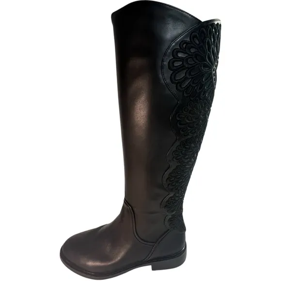 Gianni Bini Alybeth Boots 8.5 black low heel new in box embroidered leather