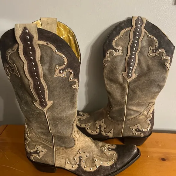 Gianni Bini Suede Western Style Tall Studded Snip Toe Designer Boots Sz 7