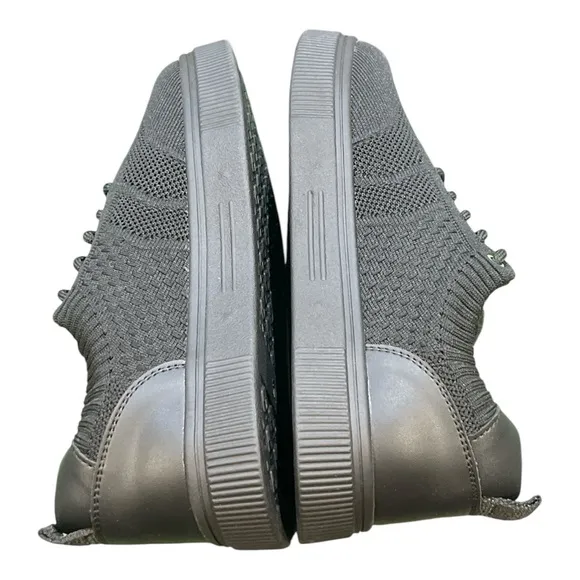 Gioan Roca Women’s Black Platform Walking Sneakers Size 7.