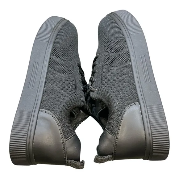 Gioan Roca Women’s Black Platform Walking Sneakers Size 7.