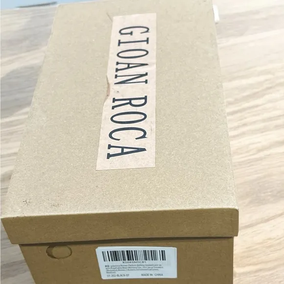 Gioan Roca Women’s Black Platform Walking Sneakers Size 7.