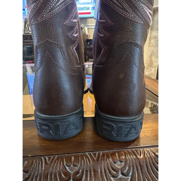 Girls Ariat Leather Western Cowboy Boots. Size 4
