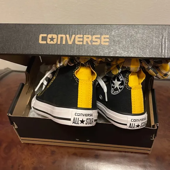 Girls Converse bow high top sneakers