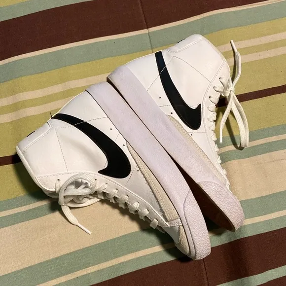 Girl’s Leather High Tops by Nike Brand. EUC!