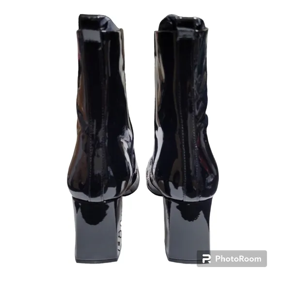 Good American Black Patent Leather Square Toe Block Heel Boots Size 9