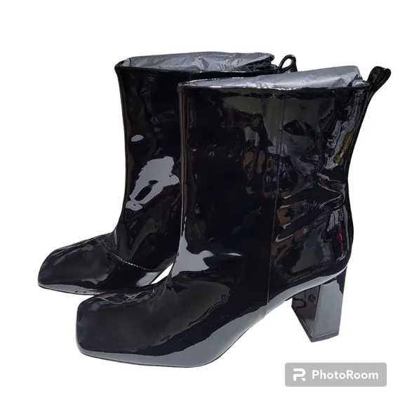 Good American Black Patent Leather Square Toe Block Heel Boots Size 9