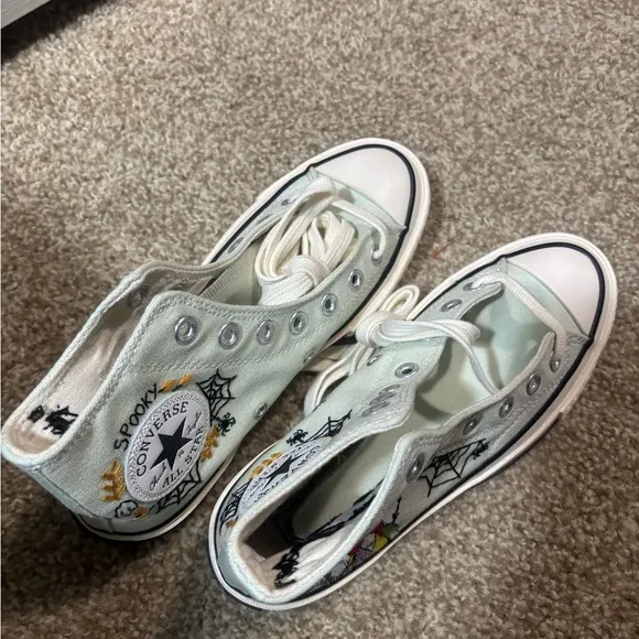 Graphic High-Top Sneakers with Halloween Design