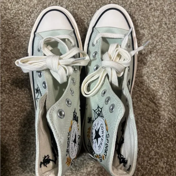 Graphic High-Top Sneakers with Halloween Design