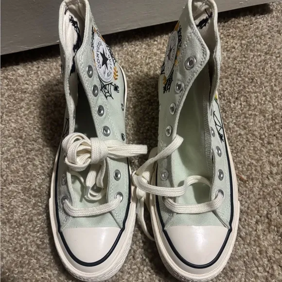 Graphic High-Top Sneakers with Halloween Design